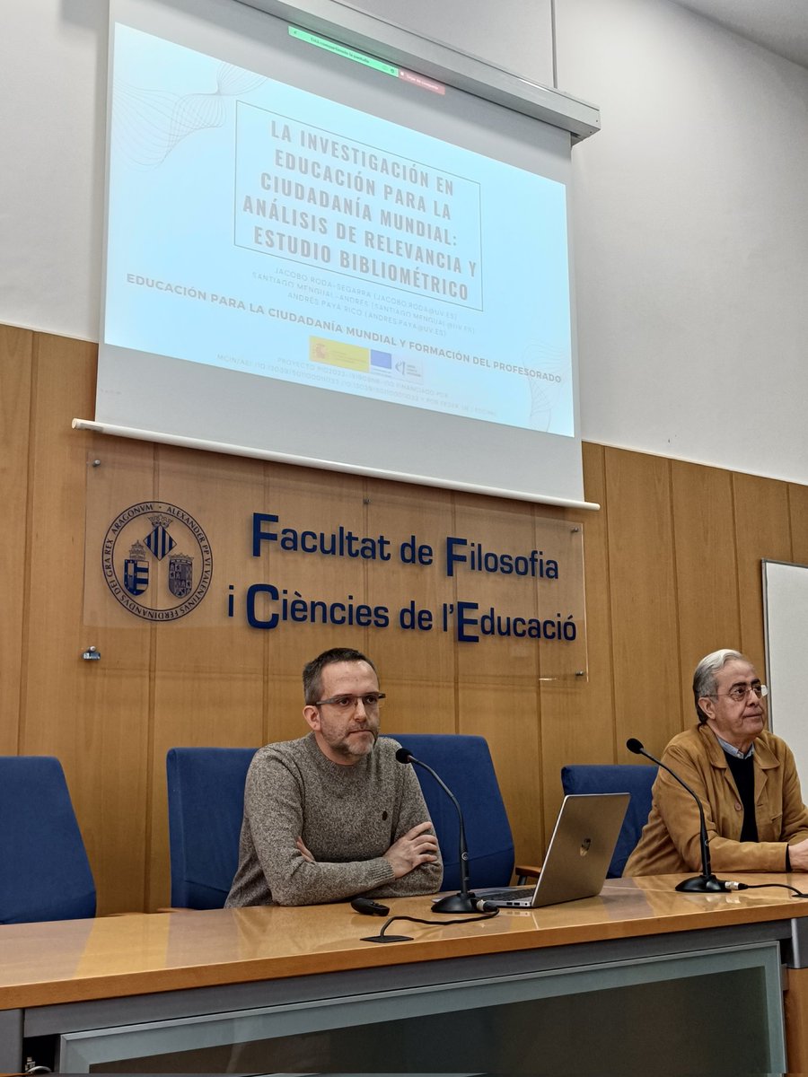 andrespayarico's tweet photo. Hoy hemos celebrado en @UV_EG el seminario de investigación "Educación para la Ciudadanía Mundial y la Formación del Profesorado" del proyecto https://t.co/sYZLL8ZbWt financiado por @AgEInves @CienciaGob https://t.co/SW89DW6UCp
