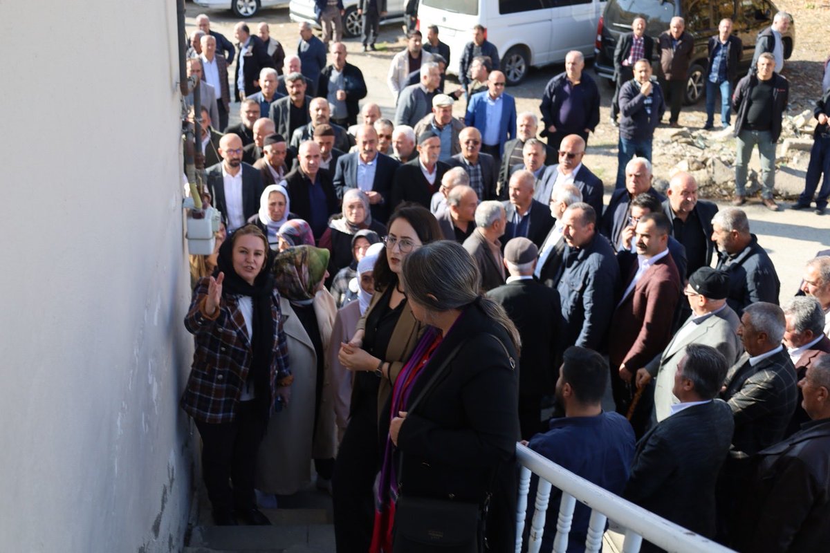 İro gelê Bedlîsê li sersaxiya Îshak Tepe xwedî li ked, nirx û rêya wê a berxwedêr derket. 

Em wek rêveberiya bajêr û navçeyên xwe li gelê xwe re spasdar in.
Emê bîranîn û tekoşîna Apê Îshak xwedîderketina rêya ku ked daye bidin jiyandin.