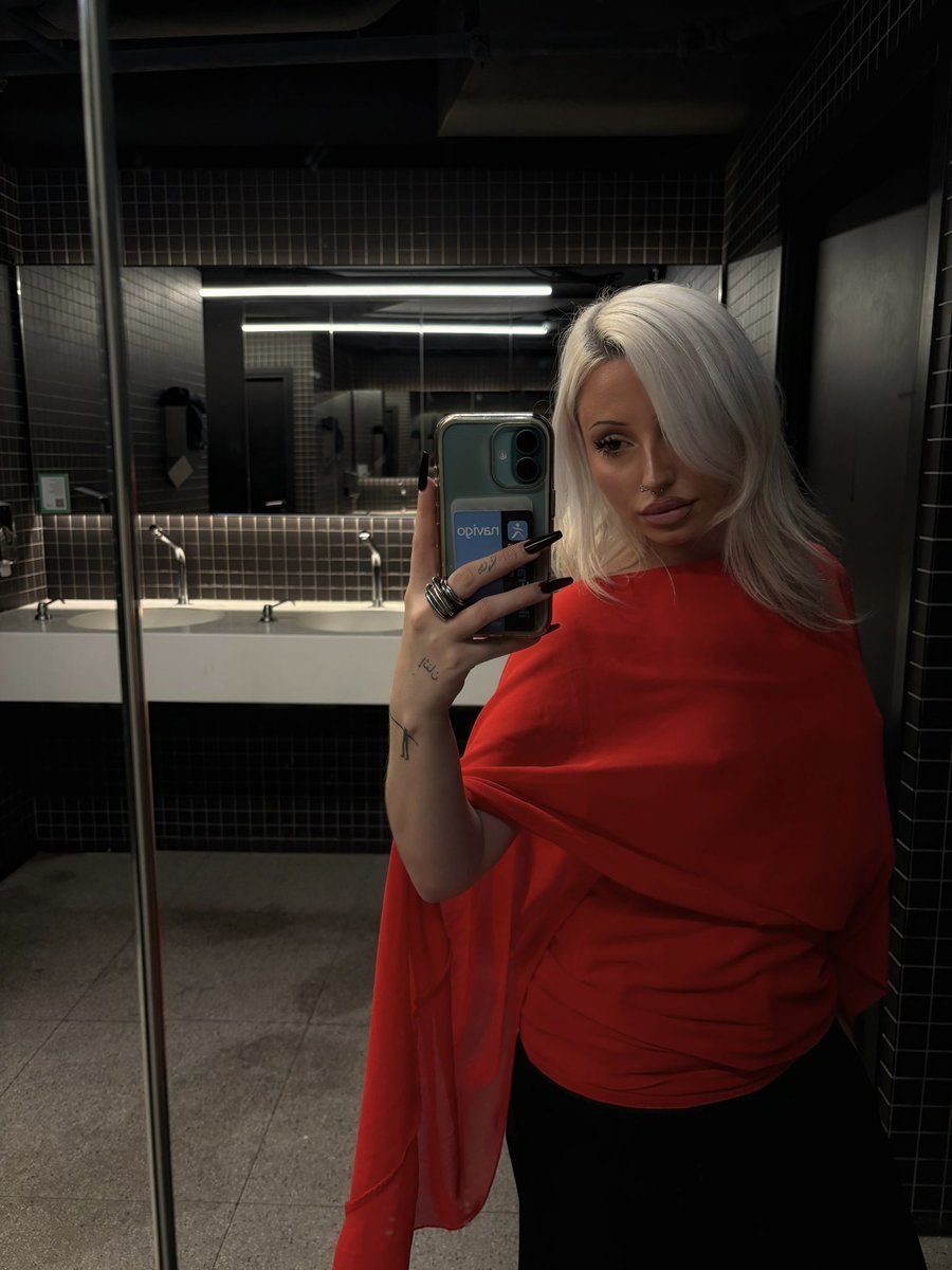 la blonde aka mirage tweet media