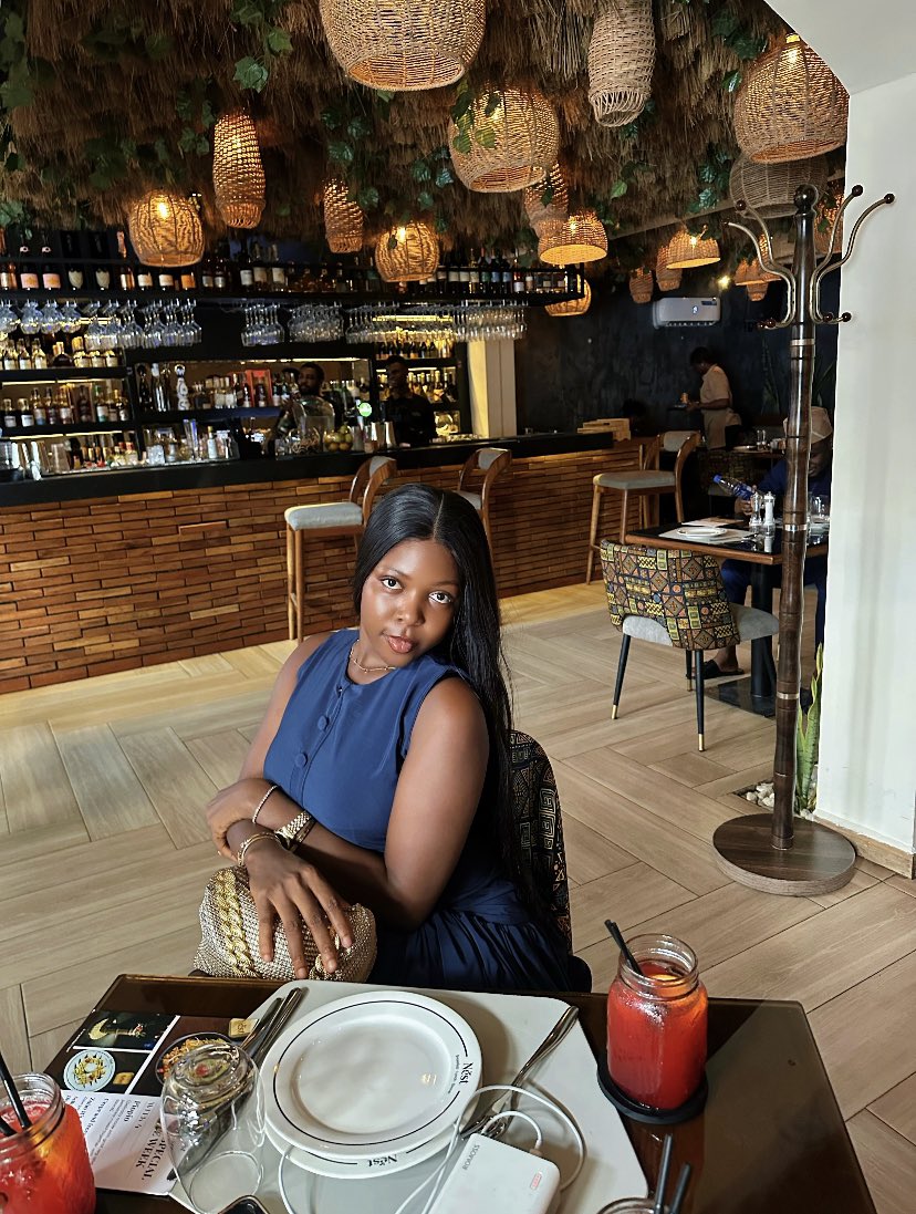 dear_flawa's tweet photo. Still the table, ALWAYS HAS BEEN🍴 https://t.co/GaKPguj7rn