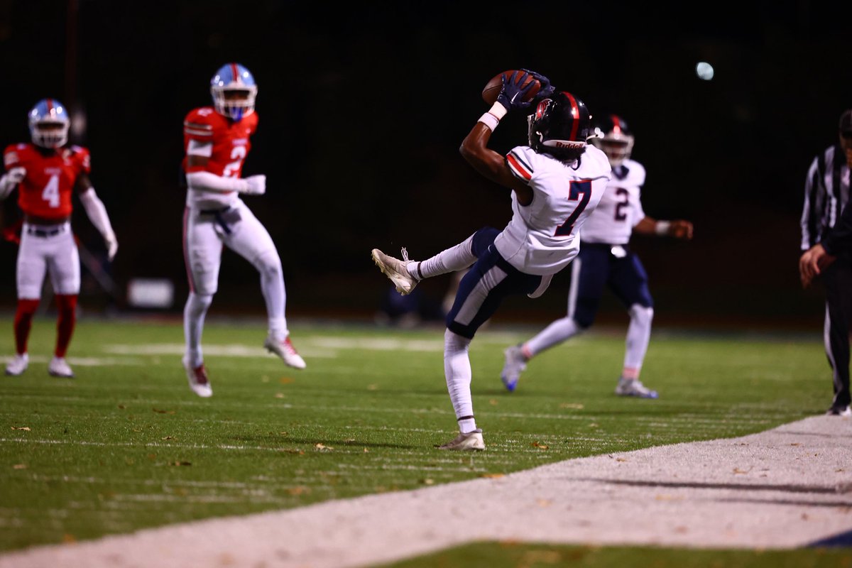 Juco career stats ‼️‼️🚨
99 career catches 
1,340 career Rec Yds 
3,715 career all purpose 
11 Rec TDS
3 Kr TDS

hudl.com/v/2Sf0dr