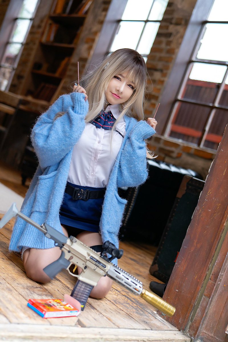 マリリン Zenith Defy Classic Titanium Blue Dial & Leather Strap 95.9000.670