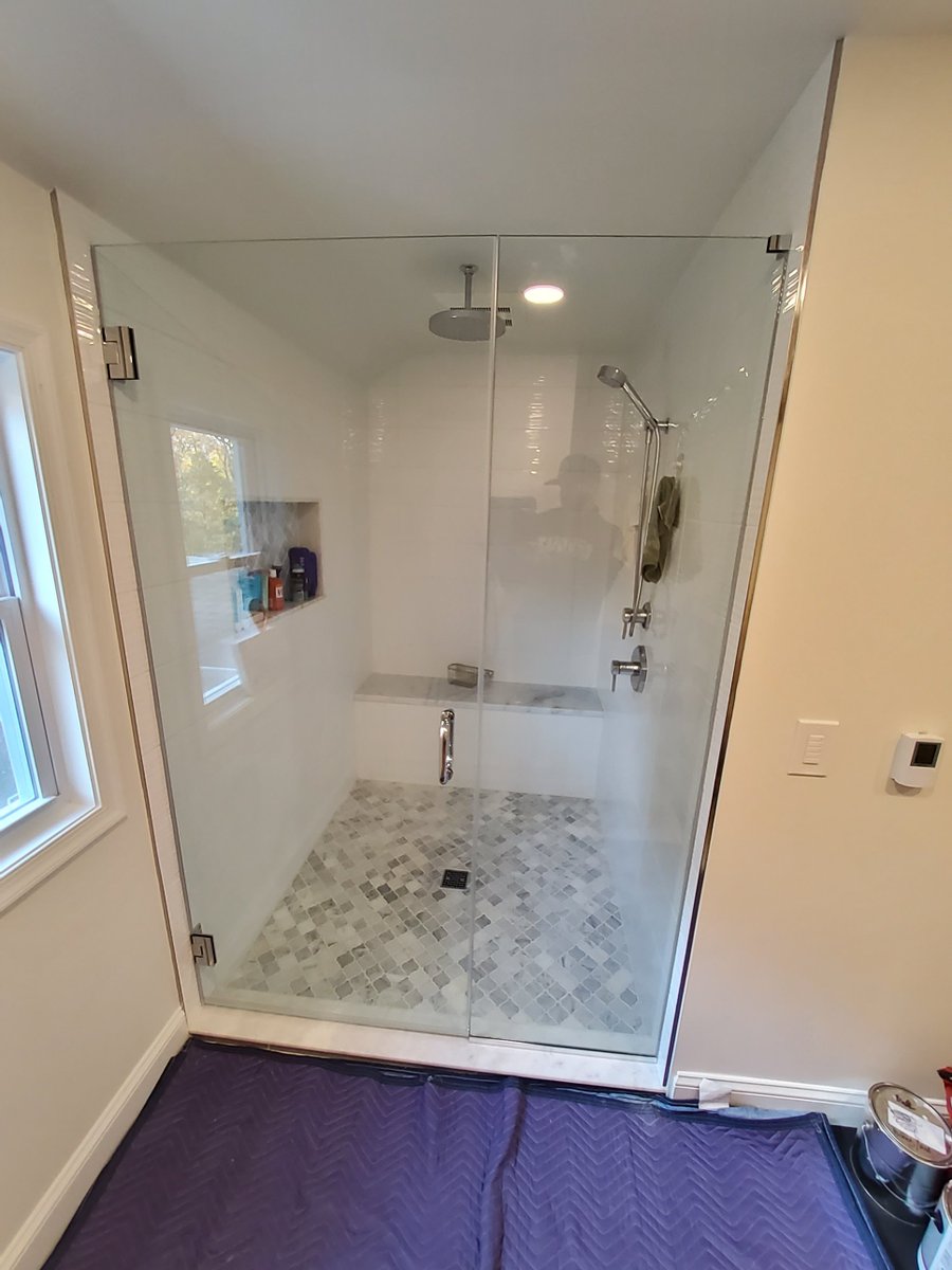 SuperiorGM813's tweet photo. A clean install goes a long way in finishing a bathroom remodel! Need glass? Call us to book your free estimate at 610-565-6362📱!
#GlassInstallation #GlassWork #CustomGlass #HomeImprovement #GlassDesign #GlassGoals #SuperiorGlassAndMirror #GlassInstallation #ResidentialGlass https://t.co/UZGkTx75Wk