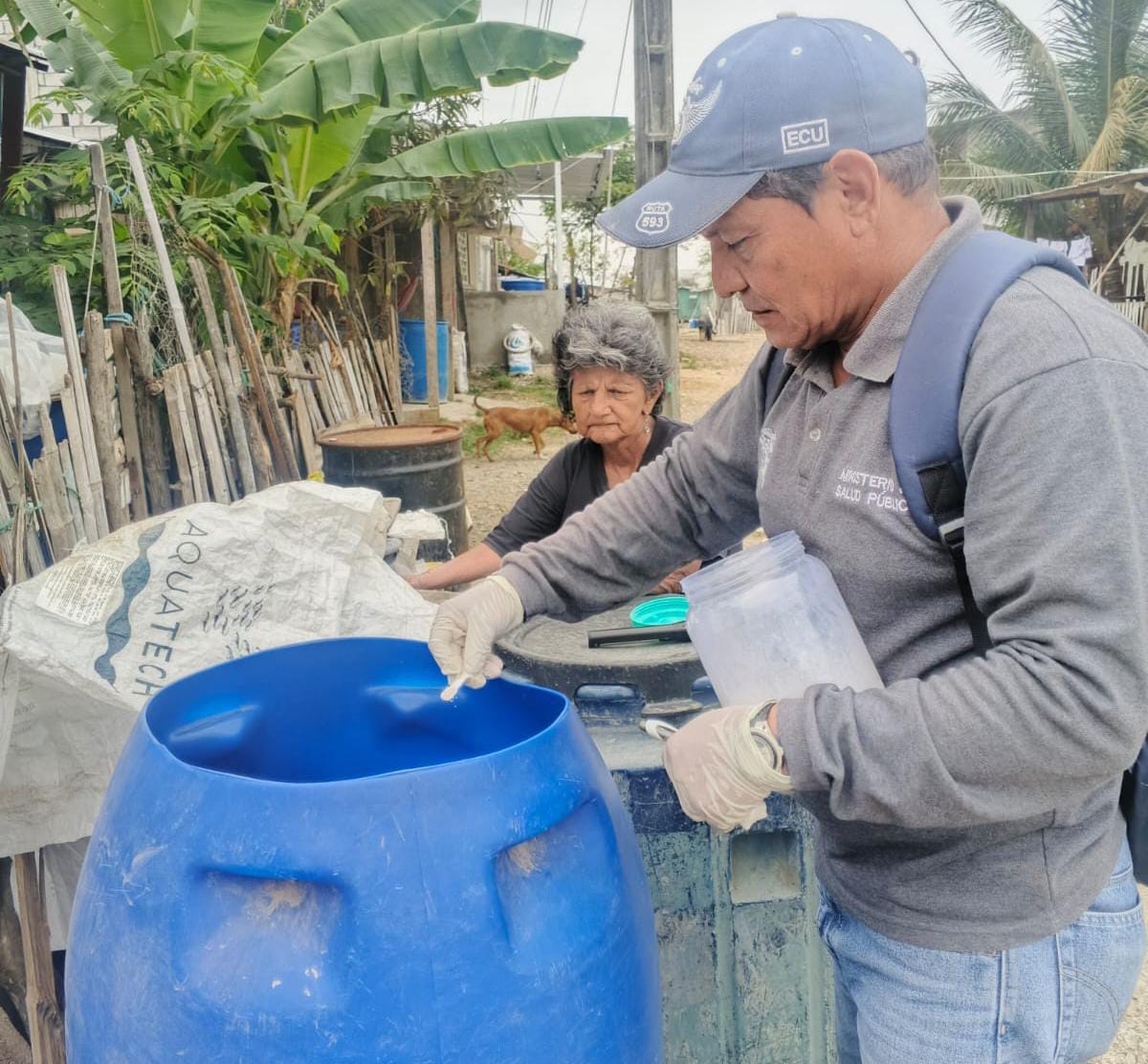 Salud_CZ8's tweet image. #Durán | Las brigadas de #ControlVectorial del #Distrito09D24, acuden al Recinto #LaUnión con abatización, entrega de mosquiteros y asesorías sobre  prevención de enfermedades transmitidas por vectores. 🦟 
#ElNuevoEcuador