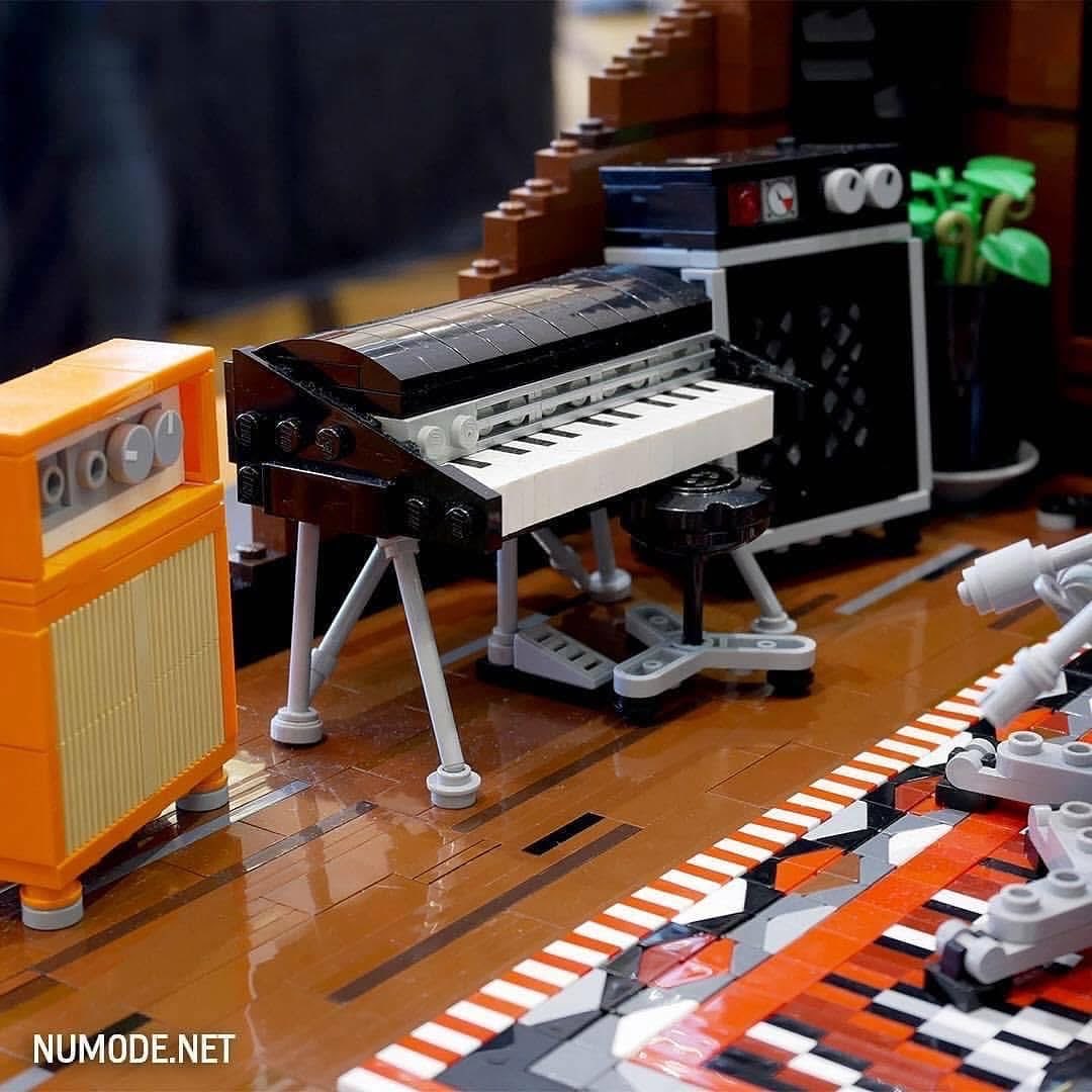 ComputerLove_'s tweet image. Lego Studio 1980 by Lego builder Arran Hearn