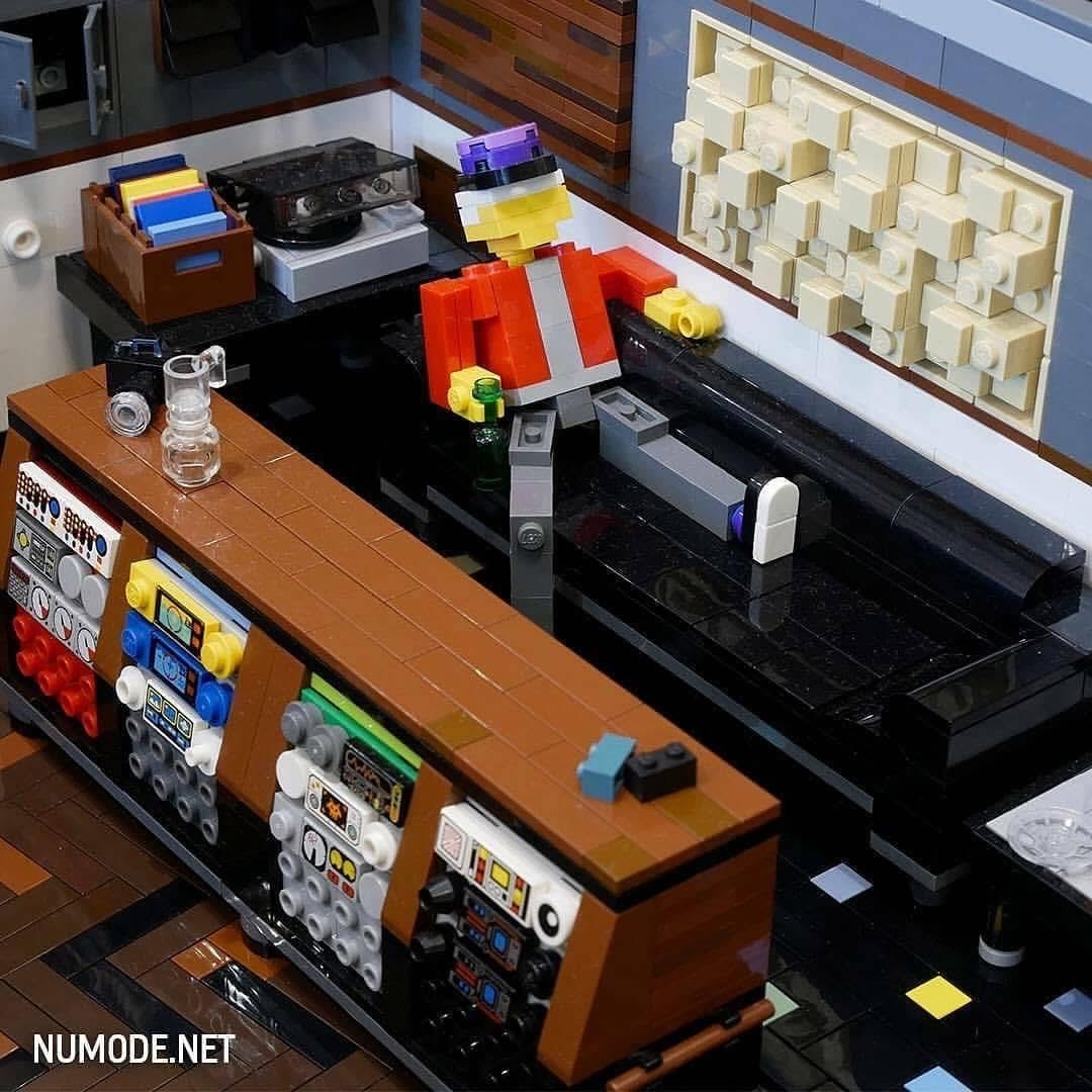 ComputerLove_'s tweet image. Lego Studio 1980 by Lego builder Arran Hearn