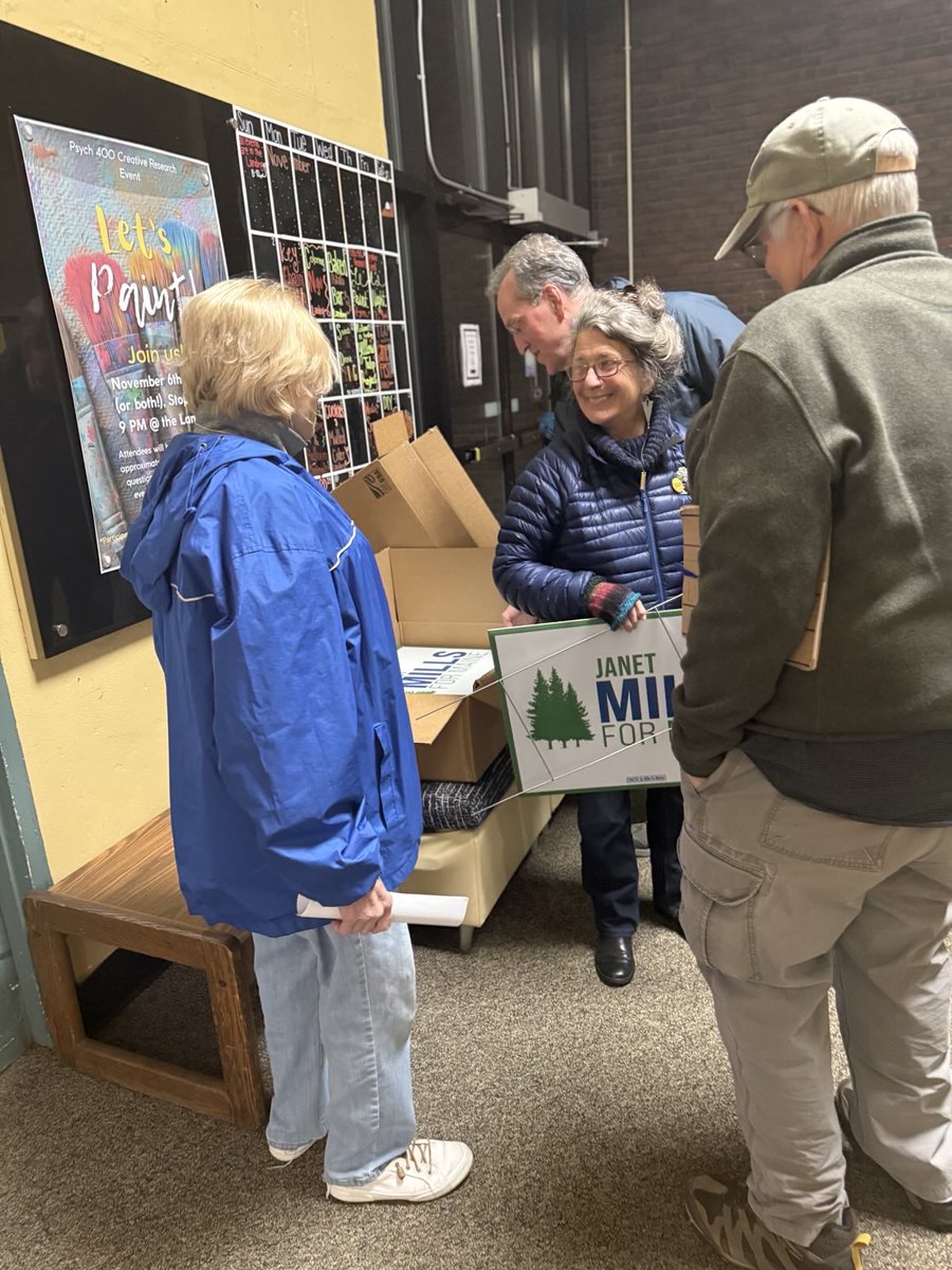 Thank you Franklin County Dems for having me last night. Everywhere I go, I hear from people worried about putting food on the table or skyrocketing health care costs.

Maine deserves better than what we're getting out of DC. I'll fight with all I've got to make sure we get it.