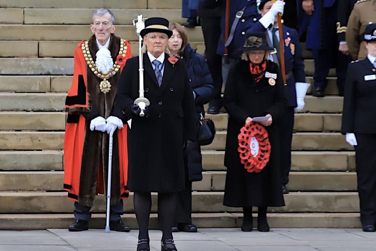 JudithBromley10's tweet photo. A great honour to represent the Lord Lieutenant of Greater Manchester yesterday in Bolton 
at the annual remembrance service .@GMLO_UK https://t.co/2Hjy8eFRdW