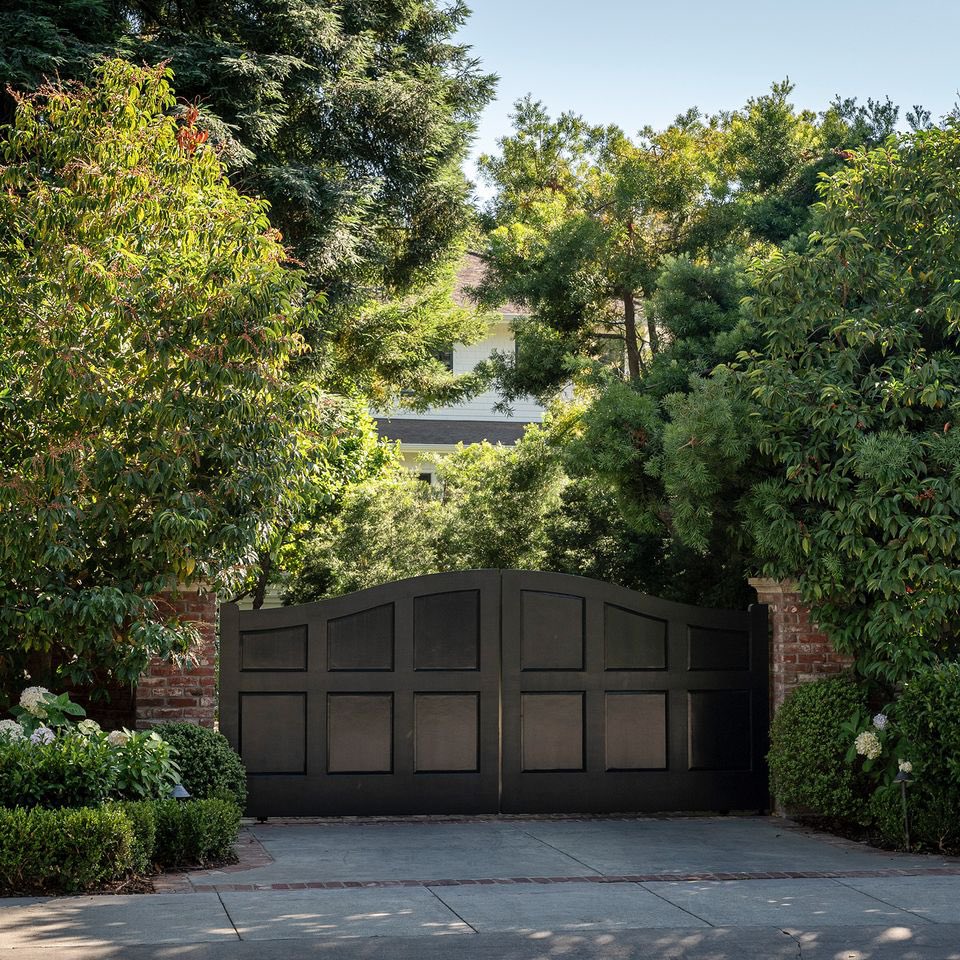 Mark Zuckerberg Opened an Illegal School at His Palo Alto Compound. His Neighbors Revolted