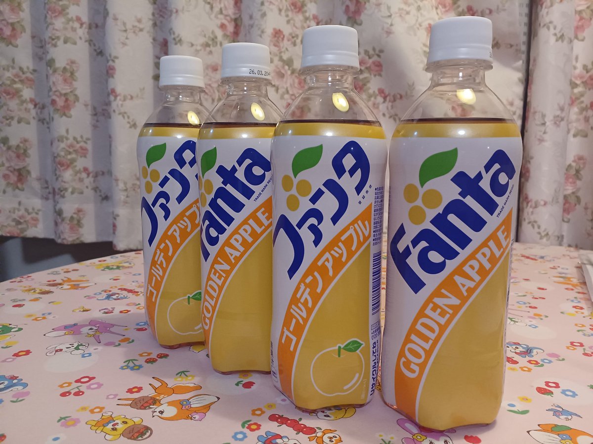 Hiroshi1970Cat's tweet image. ☀️🙋‍♀️❗おはよう笹かま🥤ファンタひろし🌞　今日も✊‼️元気だ。😡忙しい‥　よろしく😃✌️

#ねこ宇宙 #看板ねこ #まねきねこ #笹かま猫 #ねこのいる整体サロン #ファンタ