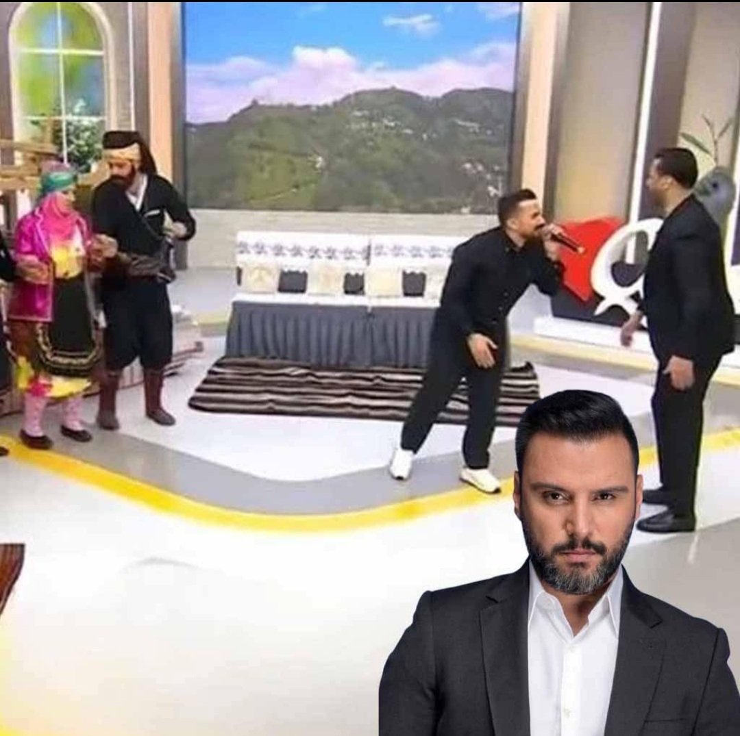 Bu kansız   bozk tohumlardan başka ne beklenir ki. 
TRT'de büyük saygısızlık: 10 Kasım'da horon tepip türkü söylediler Saray Yalakası Sözde Sanatçı Şarlatan ALİŞAN Seni ve bu saygısızlığını Unutmayacağız 

TRT'de büyük saygısızlık: 10 Kasım'da horon tepip türkü söylediler