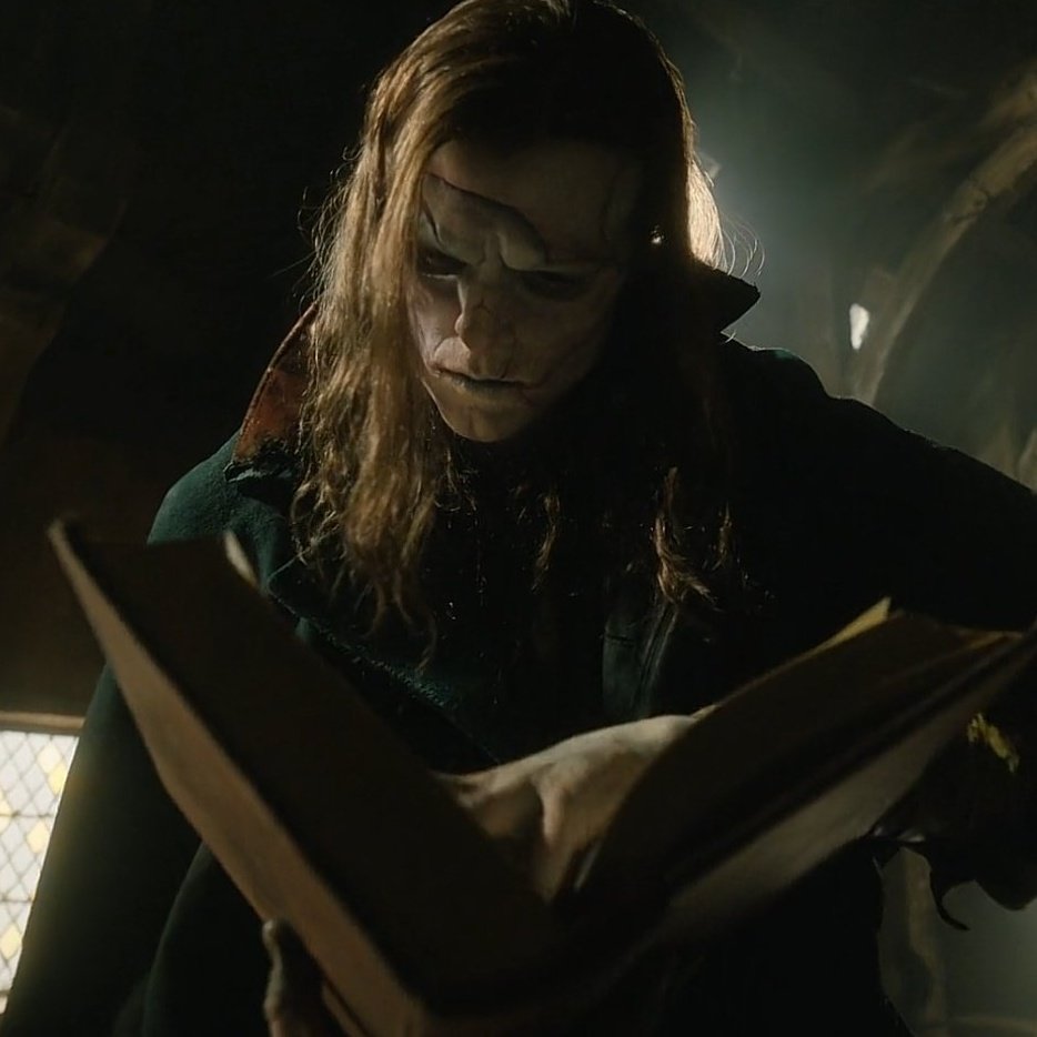 vnmized's tweet image. shout out to the creature reading, gotta be one of my fav genres