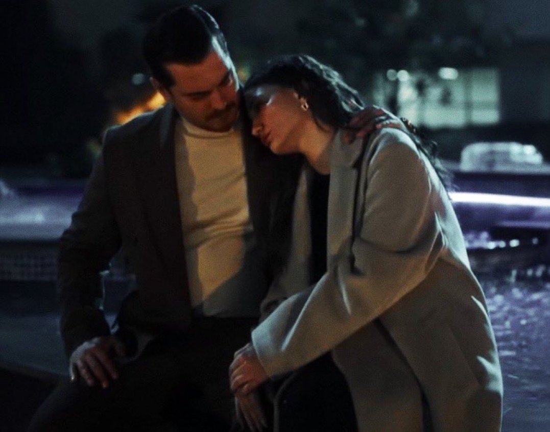 لما يكون عندك هيك ثنائي المسؤولية تكبر و مو لازم تعمل مشاهد اي كلام 
لهيك كلنا نتأثر بأخطاء أدهم الي ممكن تمر عادي بغير مسلسل ..لأننا واثقين انو حلم اشرف فيه يصير بمستوى أقوى و هالثنائي قادر انو يعطي كثير ...رجع حماسي من بعد الإعلان و اتمنى انو ما يخيب ♥️

#EşrefRüya