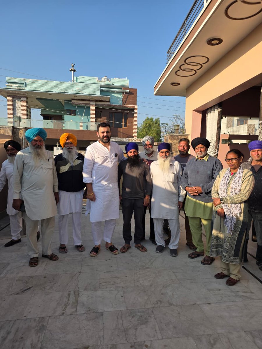 gurtejpannu55's tweet image. ਬੀਤੀ ਦਿਨੀਂ ਹਲਕਾ ਗੜ੍ਹਸ਼ੰਕਰ ਦੇ ਪਿੰਡ ਮੁੱਗੋਵਾਲ ਵਿਖੇ ਲੋਕ-ਮਿਲਣੀ ਕੀਤੀ ਅਤੇ ਲੋਕਾਂ ਦੀਆਂ ਸੱਮਸਿਆਵਾਂ ਨੂੰ ਸੁਣਿਆ। ਮੈਂ ਸਦਾ ਆਪਣੇ ਲੋਕਾਂ ਦੇ ਨਾਲ ਹਾਂ ਅਤੇ ਉਨ੍ਹਾਂ ਦੀ ਭਲਾਈ ਲਈ ਸਦਾ ਵਚਨਬੱਧ ਹਾਂ।

#congress #GurtejSinghPannu #Garhshankar #Punjab