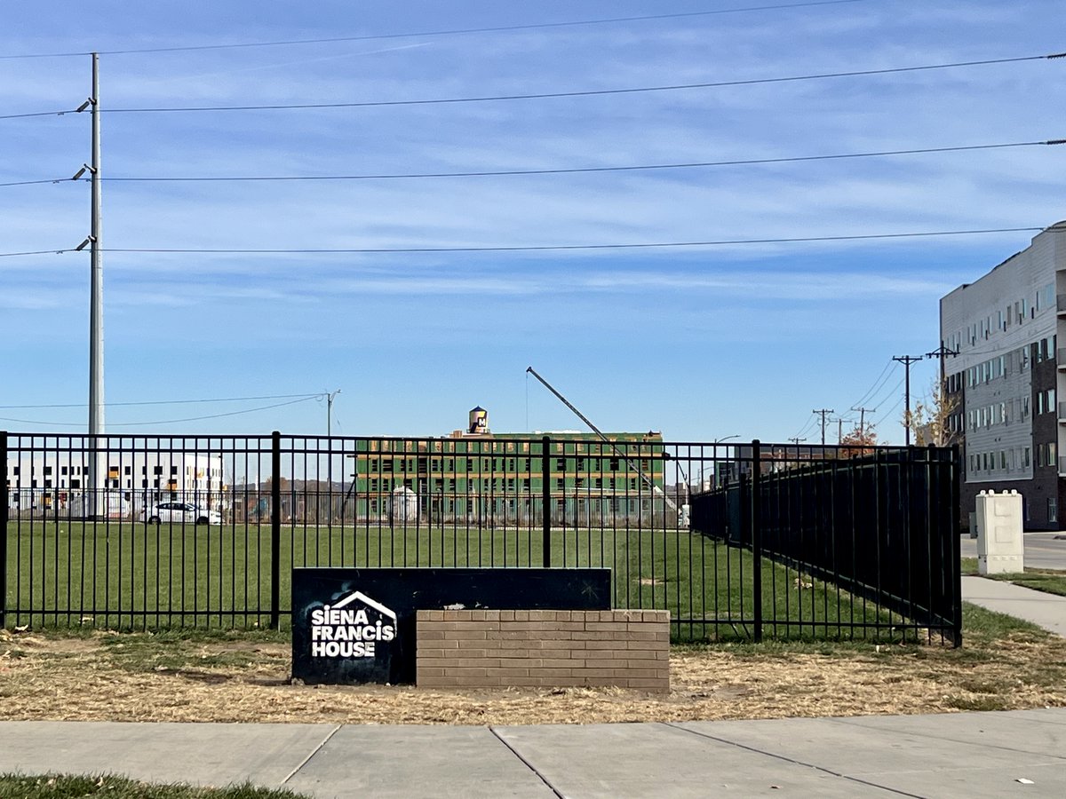 ProjAssistInc's tweet image. Today we were able to donate over 50 winter coats to the Siena Francis House 🧥❄️

We’re so thankful for the opportunity to serve and make a positive impact on those they help here in Omaha. We appreciate all that they do! @Siena_Francis 

#Community #CoatsForKids #Omaha