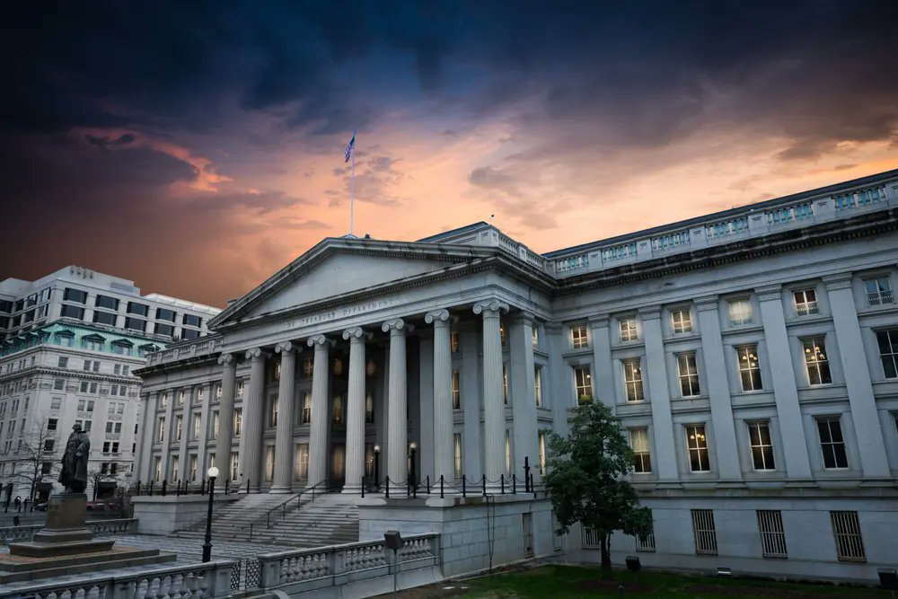 BREAKING:

🇺🇸THE US TREASURY &amp; IRS RELEASES NEW CRYPTO  GUIDANCE GIVING ETPS A CLEAR PATH TO STAKE DIGITAL ASSETS AND DISTRIBUTE STAKING REWARDS.

BULLISH FOR CRYPTO!
