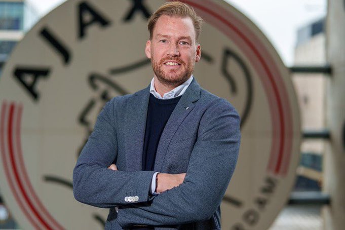 Shields up, Marijn!

Doe een “❤️” en een “RT” als je ook #teambeuker 🥊 bent 😎 #ajax