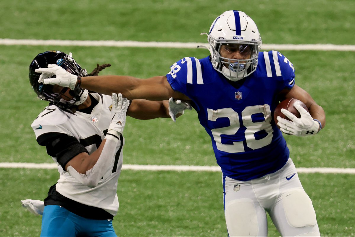 what_college_'s tweet photo. Jonathan Taylor…from?! @JayT23 #jonathantaylor #colts #ForTheShoe #indy #manmonday #NFL #afc #afcsouth #indianapoliscolts #nflonfox #nfloncbs #mvp #whatcollege #CollegeFootball #b1g #bigten #bigtenfootball #CollegeGameDay #collegefootballplayoff #runningback https://t.co/0IhheZnbkH