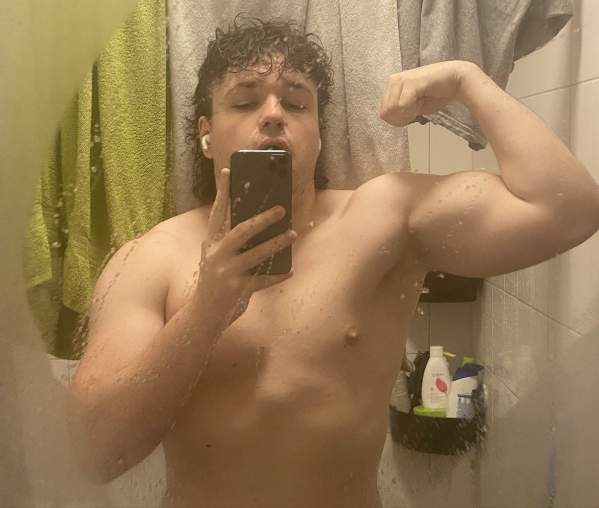 MeatheadKen tweet media
