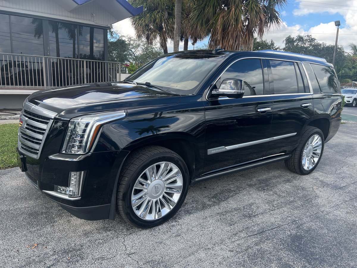 autosolutionsfh's tweet photo. Belleville buyers: snag smart luxury 🚨 Pre-owned  Cadillac at Auto Solutions

👉 https://t.co/rnW6dg1yEz

#BellevilleIL #PreOwnedLuxury #UsedCars https://t.co/8nIqqJFDaz
