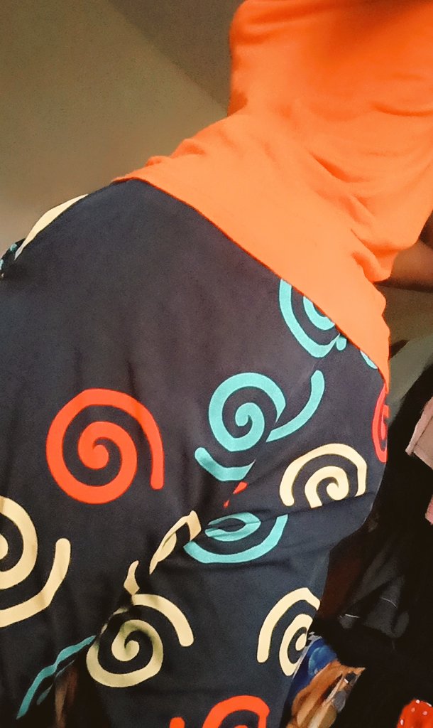 Couldn't get the full thing in frame (they're very baggy), but there you go