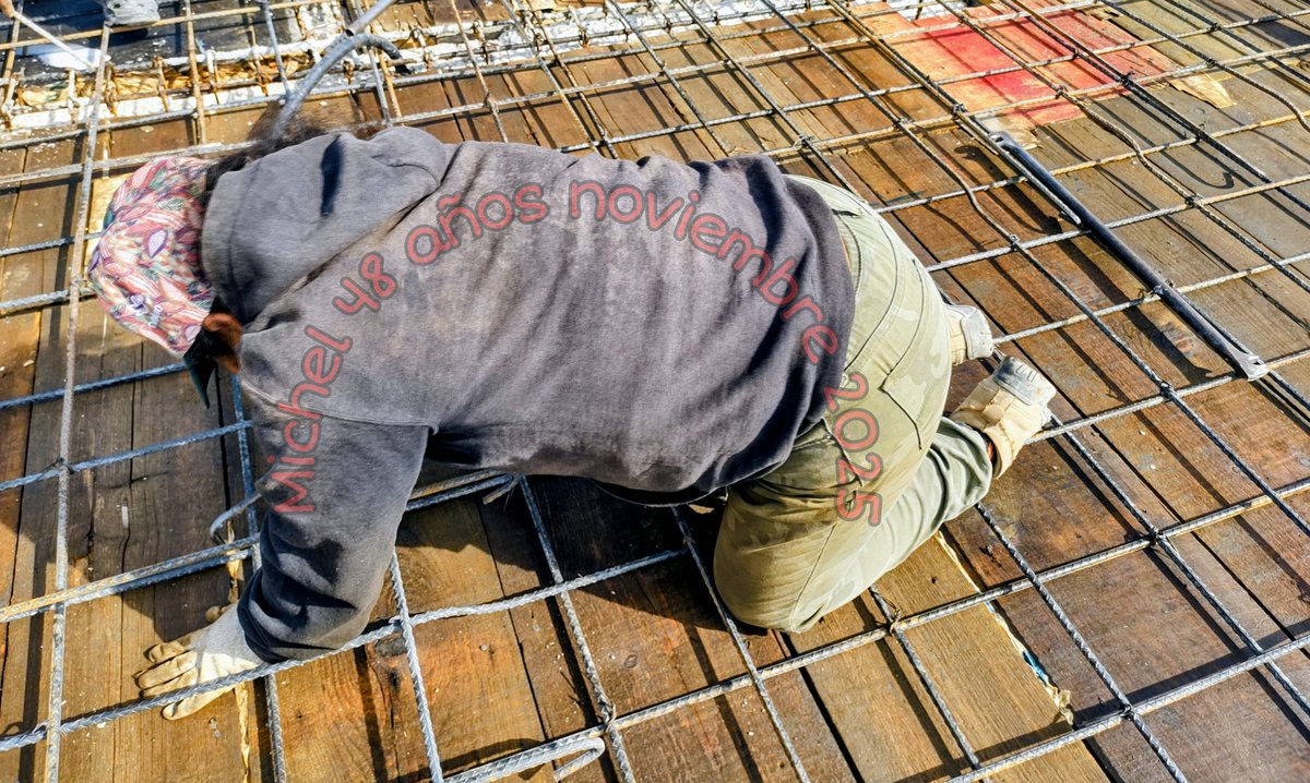 Buenas y frías tardes admiradores y seguidores, se que no es el tipo de imágenes a qué están acostumbrados, pero fue un fin de semana muy pesado, finalmente ayer se concluyó el trabajo, aquí les dejo está imagen que tomo mi fotógrafo exclusivo, asi no doy antojos como dicen 😉