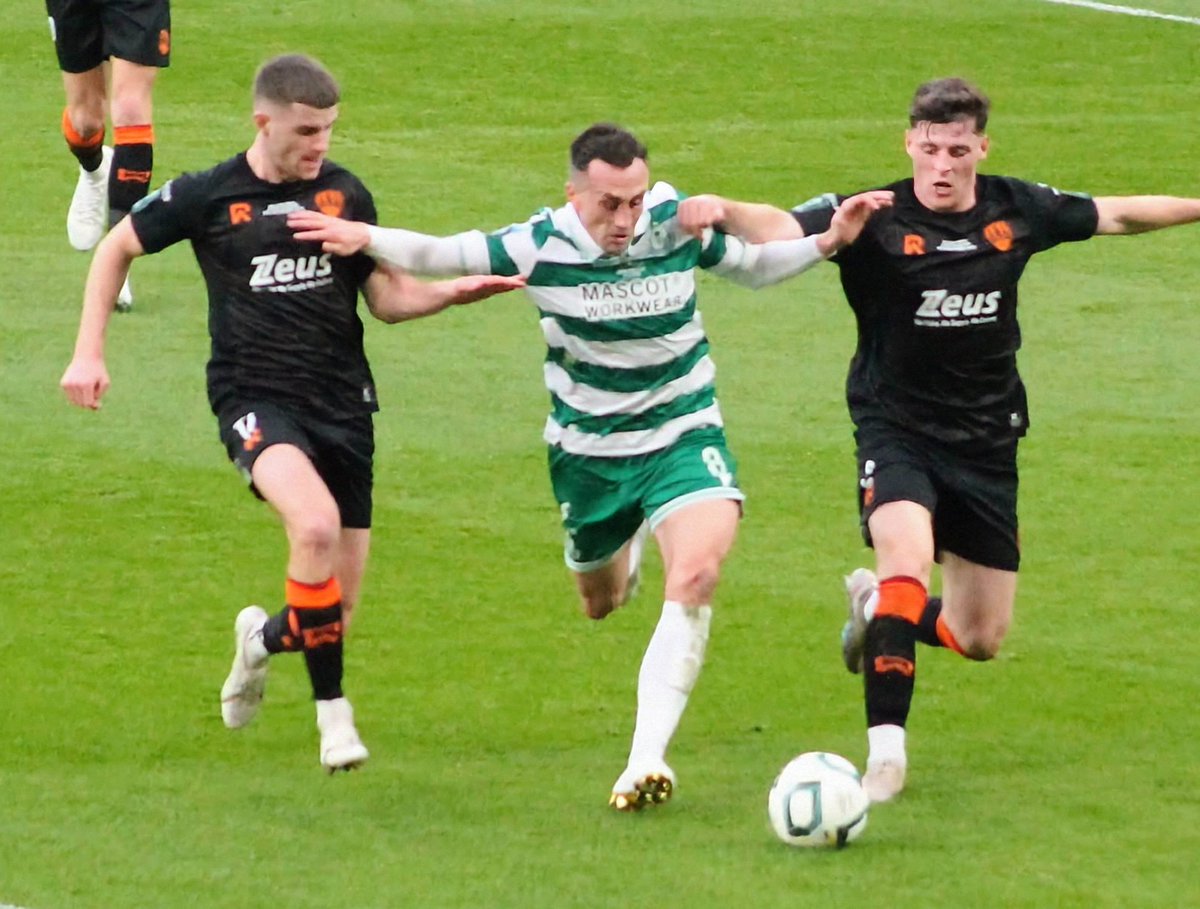 _FeachNews's tweet photo. A few #faicupfinal photos https://t.co/dlWXqeT9up