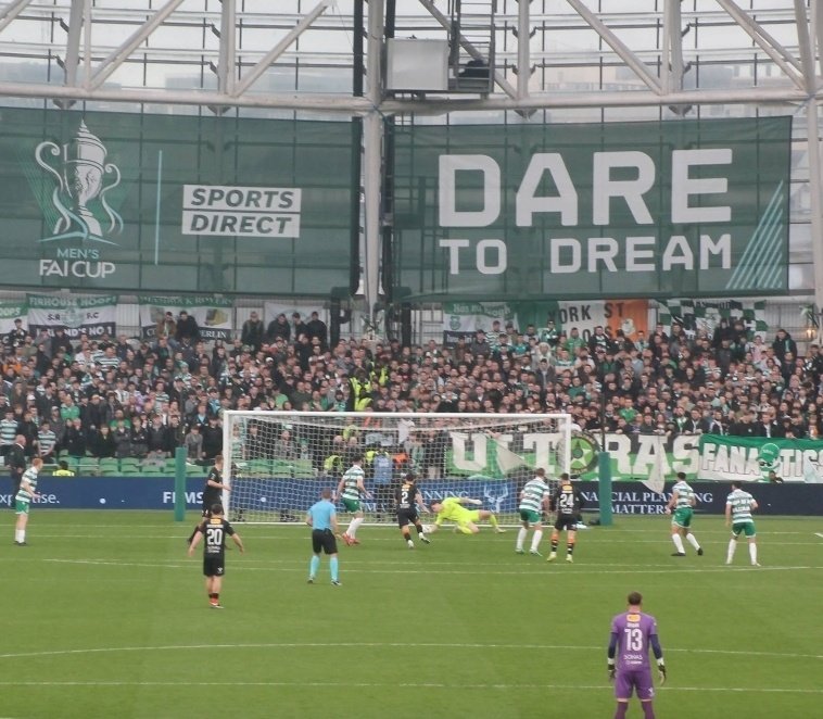 _FeachNews's tweet photo. A few #faicupfinal photos https://t.co/dlWXqeT9up