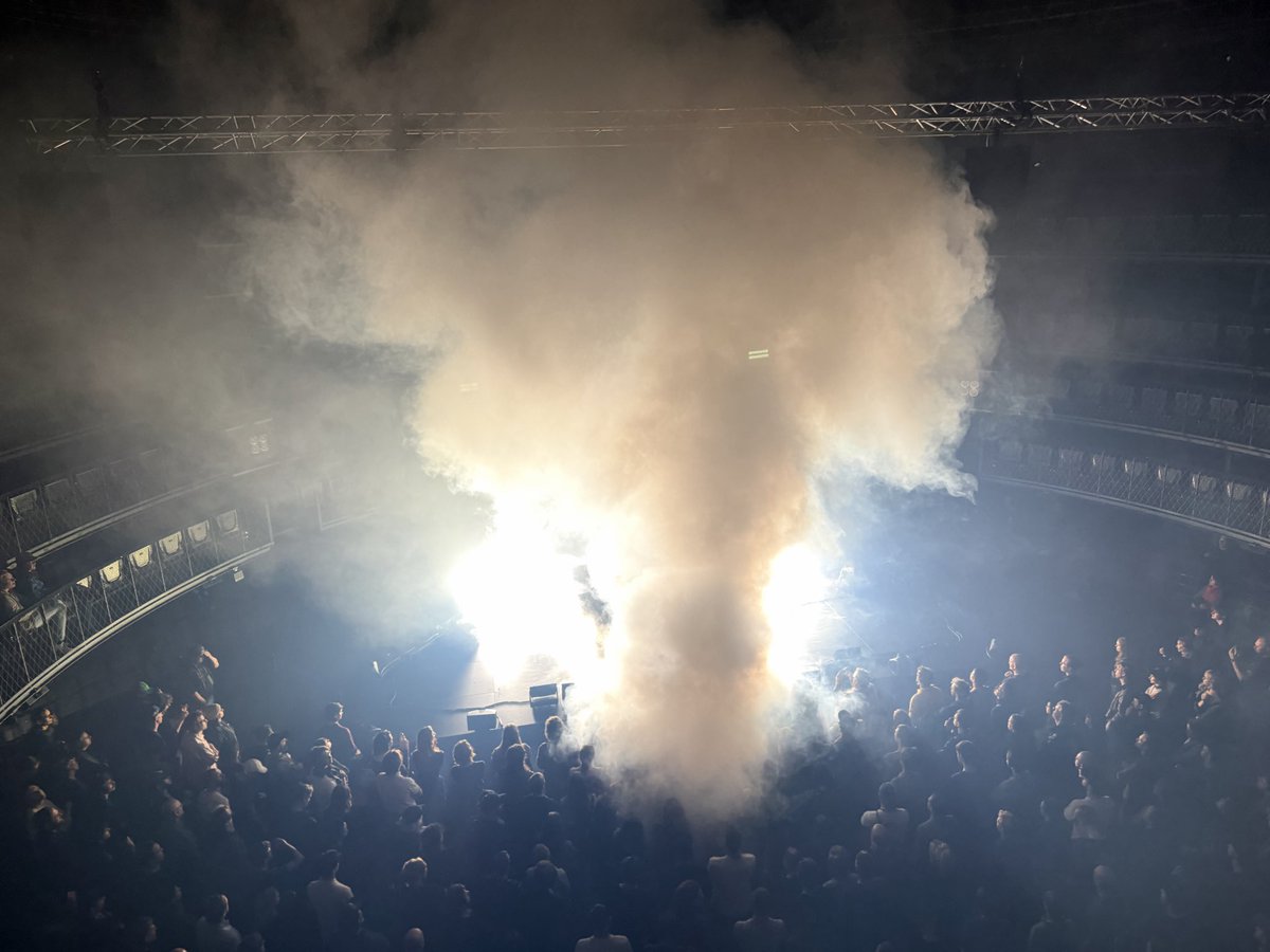 michalmuchaa tweet media