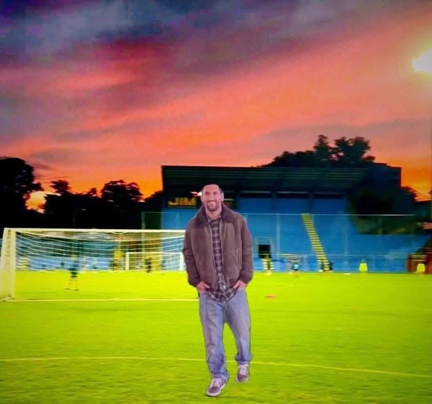 espaciofutboI's tweet photo. 🚨🇬🇹💪 EXCLUSIVA!! 

Messi visitó las instalaciones del Trébol y le dio su bendición a la Azul y Blanco 

Nada puede salir mal 🤣😍 https://t.co/yvvHHpiCmF