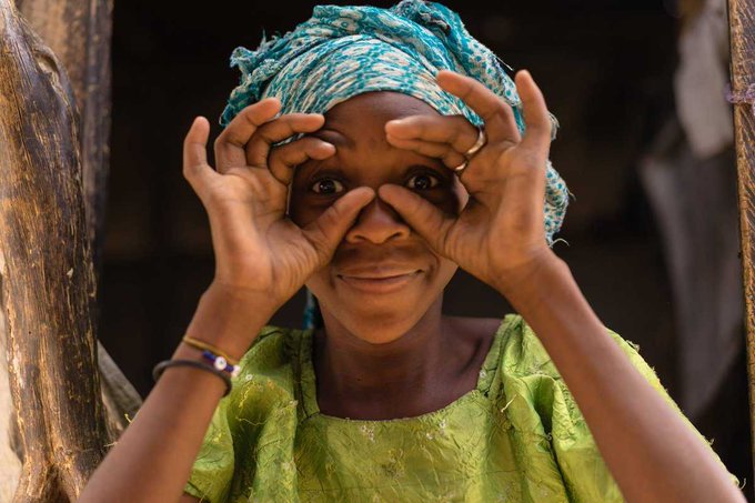 KentPage's tweet image. &quot;Be less curious about people and more curious about ideas.&quot; ~Marie Curie

Please retweet if you agree w/this #MondayMotivation &amp;amp; that #EducationCannotWait for any child.

#KeepHopeAlive @jica_direct_en @afd_en @enabel_belgium @canadadev @stateprm #222MillionDreams✨📚