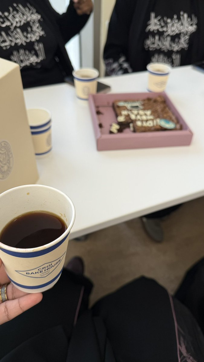 Lk_Alhammad's tweet image. 10/11/2025🥳🎓
إحتفال آخر ميد ترم 🤍