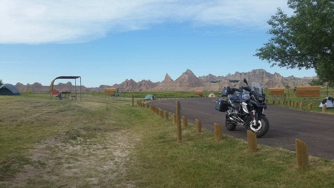 Finally hit a huge milestone with the GS. 30 states, 2 provinces, 4 years of vet school and countless adventures. And still running great <3