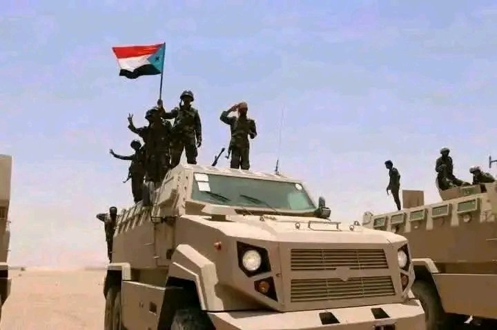 SubaihBaawad's tweet image. من أرض الجنوب تنفجر العزة من بين الرمال وتسمو الكلمة بالحق فهنا تُصاغ الكرامة بالدم وهنا الوطن فوق الجميع ولا مجد إلا لمَن يحمي ترابه