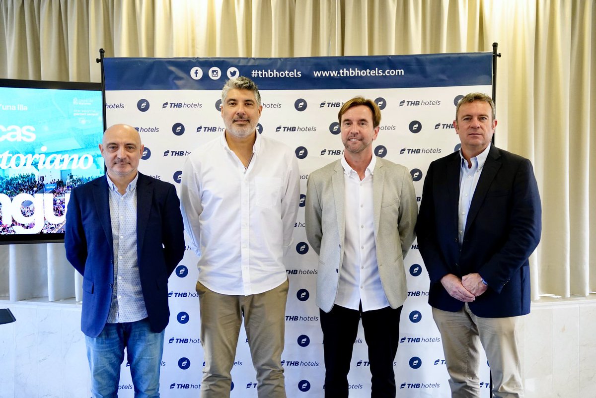 palmerbasket's tweet image. Lucas Victoriano, presentat com a nou entrenador de Palmer Basket Mallorca a la casa d’un dels nostres patrocinadors, @THBHOTELS.

A l’acte hi han assistit Vicenç Palmer, president, i Juanan Serra, director esportiu.

Una nova etapa que comença amb il·lusió i ambició 🩵🏀