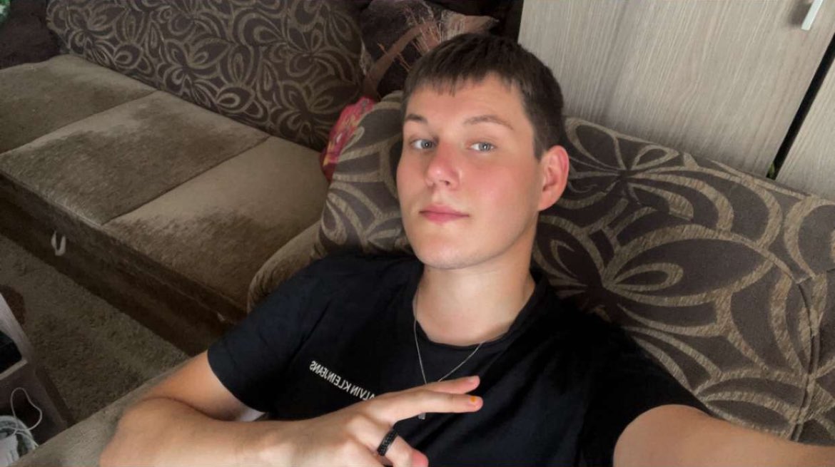 Ha meglesz az 5k követő, jönnek a legzaftosabb tartalmak, akár mindennap egy új videóval.🫦
Kövessetek be, és indul a móka!😈🤪  
Hajrá!;)🍆