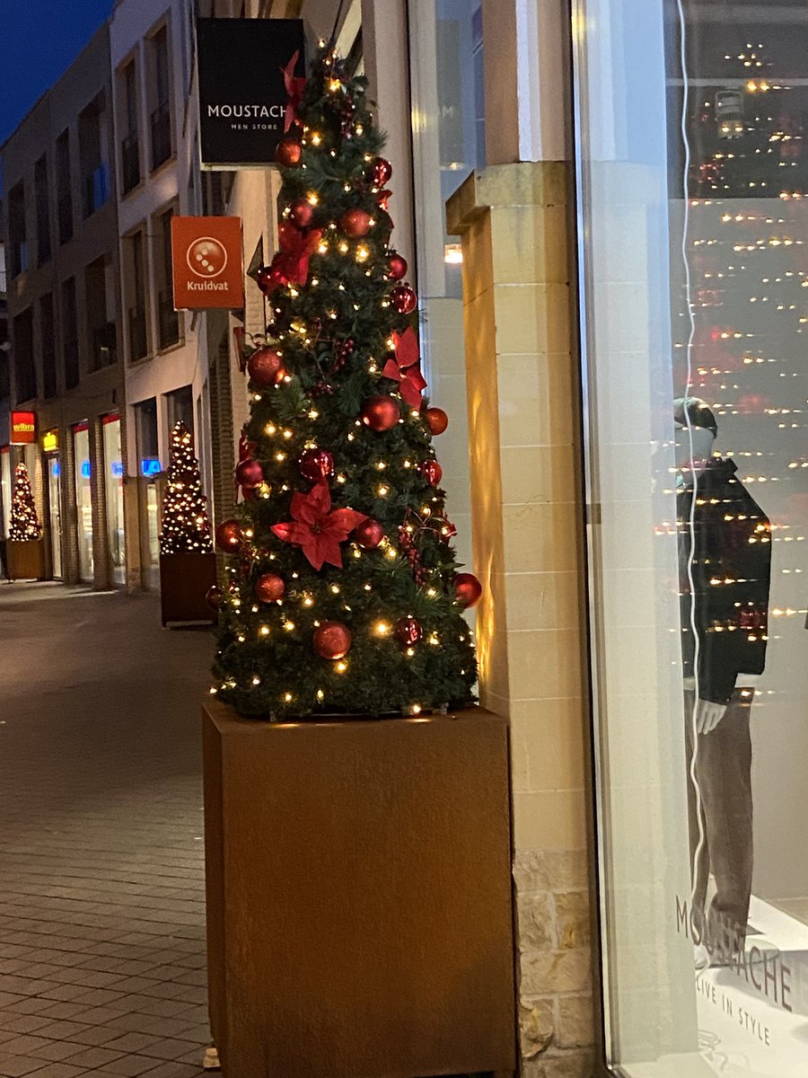 trischababe's tweet image. Kerstsfeer in Valkenburg ♥️🎄♥️🎄