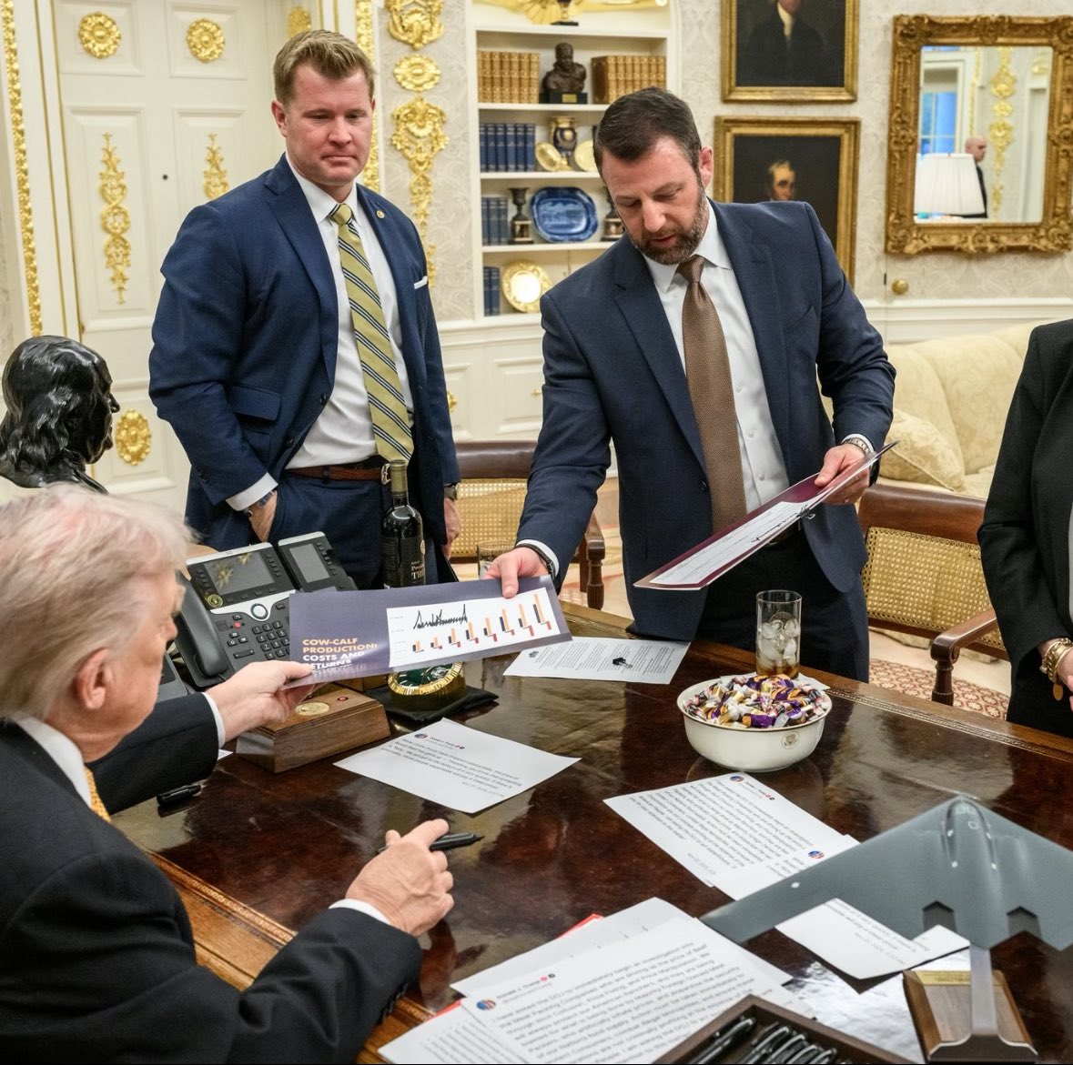 Apparently when <a href="/SenMullin/">Markwayne Mullin</a> says Trump is busy working at the Oval Office….he means that Trump is sitting at his desk and is signing printouts of his Truth social posts 🤣