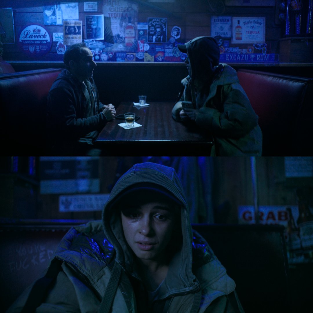BrowseHorror's tweet photo. Fun Fact: 

In "SMILE 2" when Skye meets up with Morris in the bar, the words "You're Fucked" can be seen on the booth over her right shoulder, which isnt visible when she first sits down. https://t.co/hNONKaTh5s