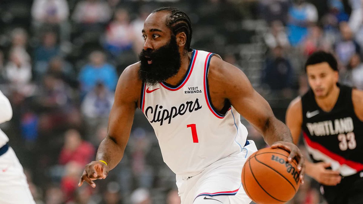 BluffLocks's tweet photo. James Harden 🔥 (76ers)
•Prop: Over 35.5 Points + Rebounds + Assists (-120)
•💎 Harden averages 18.1 PPG, 7.4 APG, 6.5 RPG this season.
•🏀 Clippers offense ranks 3rd in FG% at 50.7%, boosting efficiency.
•🚀 Harden’s usage shoots up in close and fast pace games. https://t.co/0Wu7YJxRrz