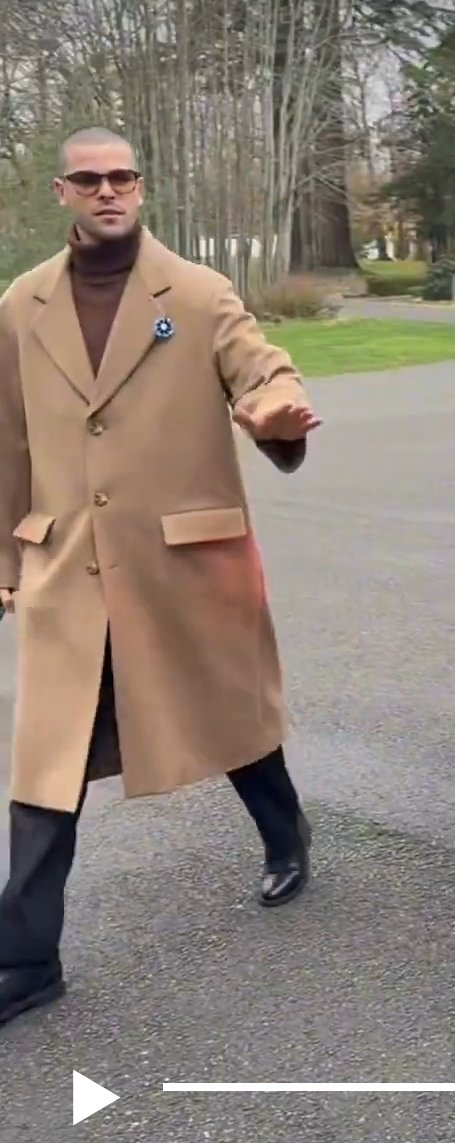 C'est pas la tenue d'un mec qui missclick un post d'extrême droite ça