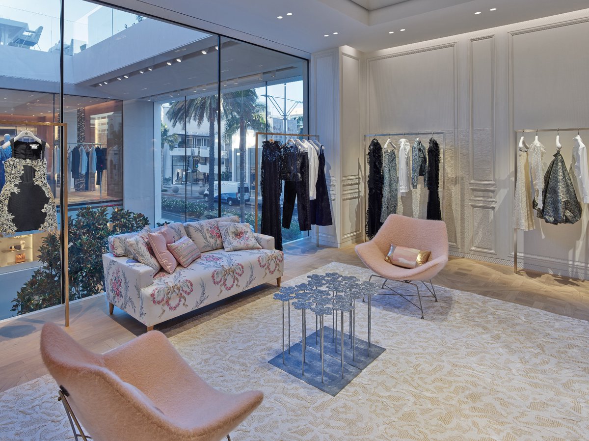 LVMH's tweet image. Dior announces the opening of House of @Dior Beverly Hills on the legendary Rodeo Drive along with the debut of &quot;Monsieur Dior&quot;, the Maison’s first restaurant outside of Paris led by three-star-Michelin chef Dominique Crenn.

Learn More: lvmh.com/en/news-lvmh/d…

#LVMH #Dior