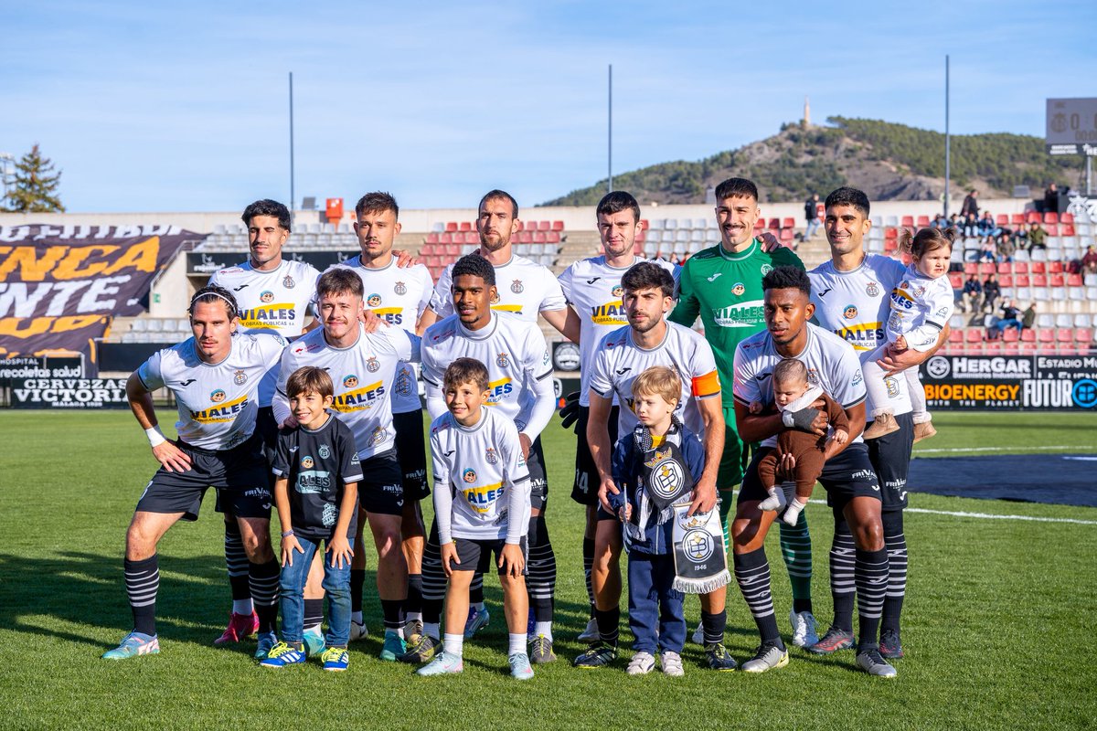 SERcuenca's tweet image. SER Deportivos Cuenca (10/11/2025)
🎙️@luisjagarmi 
➡️@UBConquense empate ante el líder 
➡️Protagonista: Josiel 
➡️Análisis @DavidAngulo89 
➡️@cdquintanardrey: @PedroBolanos23 ratificado 
➡️@BMCdadEncantada enfado con arbitraje 
➡️Resto resultados 
📻cadenaser.com/audio/cadenase…