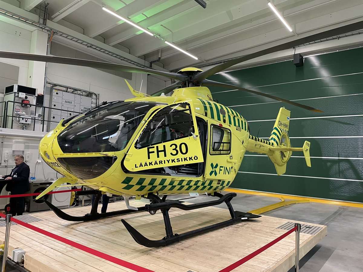 FH30-lääkärihelikopteriyksikön toiminta on muuttanut uuteen tukikohtarakennukseen. Henkilöstömme sai upeat tilat. Tukikohdan avajaisia vietettiin tänään.

Lääkärihelikopterilla tavoitetaan puolen tunnin sisällä hälytyksestä koko Pirkanmaan alue.
<a href="/FinnHEMS/">FinnHEMS-lääkärihelikopteritoiminta</a>  <a href="/pela_eh_pir/">Pelastuslaitos ja ensihoitopalvelut Pirkanmaa</a> <a href="/Pirha_fi/">Pirkanmaan hyvinvointialue</a>
