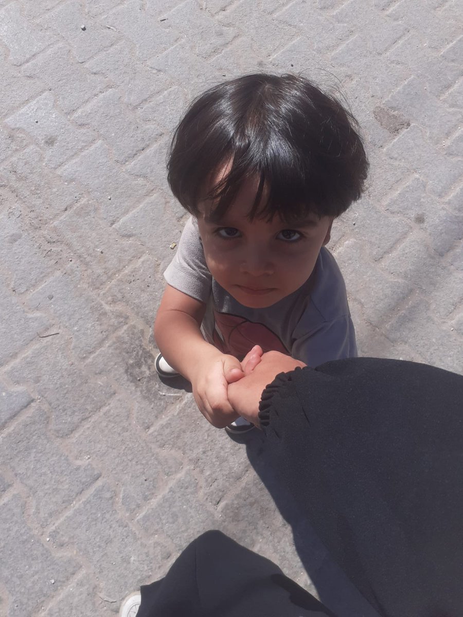 Orphanfamily243's tweet image. Life has never been on my side, but for my two children I will keep fighting
The pain is when your child asks for something simple,and you can’t afford it even a piece of chocolate
This isn’t just struggle it’s heartbreak
#SupportFamilies #HelpChildren #DonateToKids #GazaRelief