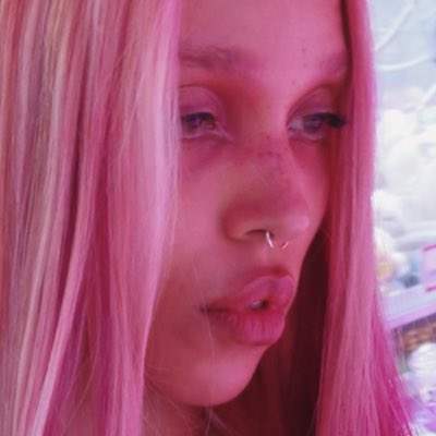 FKA twigs tweet media