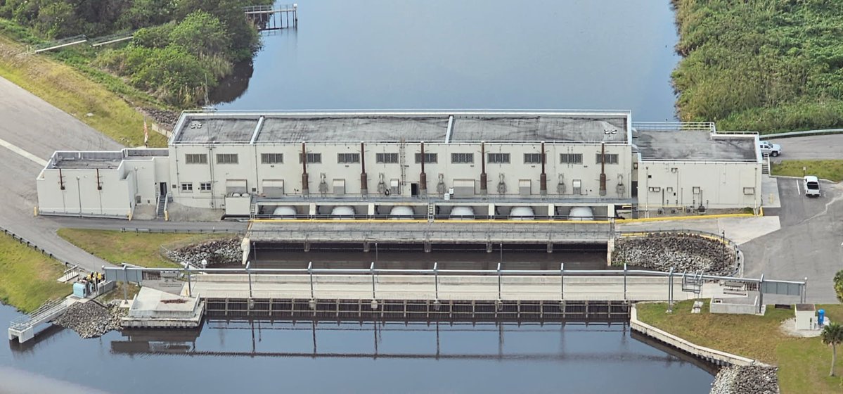 America250FL's tweet image. 💧 Pump stations are one of the most critical tools in our toolbox when it comes to moving water in South Florida.
🏗️ The South Florida Water Management District operates over 90 pump stations throughout their 16-county region in South Florida, and more are slated to come online…