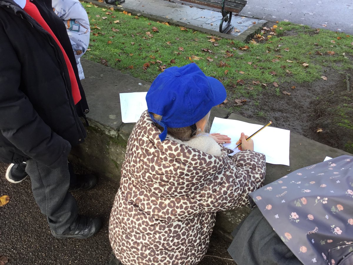 Year 1 enjoyed a lovely walk around Knaresborough this week as part of their topic, “Where do I live in the world?” 🌍
The children spotted lots of different types of houses and buildings along the way and even posted some letters to the people they live with! 💌📮