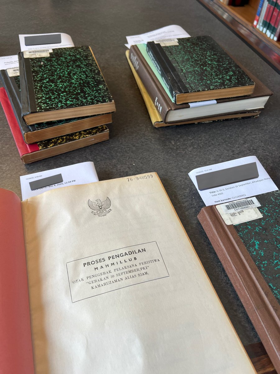 logos_id's tweet image. ‼️Segera dibagikan gratis: counter-narrative history curriculum‼️

Awalnya projek personal mimin, tapi dengan diangkatnya Soeharto &amp;amp; Sarwo Edhie menjadi pahlawan, 50 lembar kurikulum ini akan dibagikan gratis di Logos.

(Juga rangkuman ribuan dokumen declassified &amp;amp; ratusan buku)