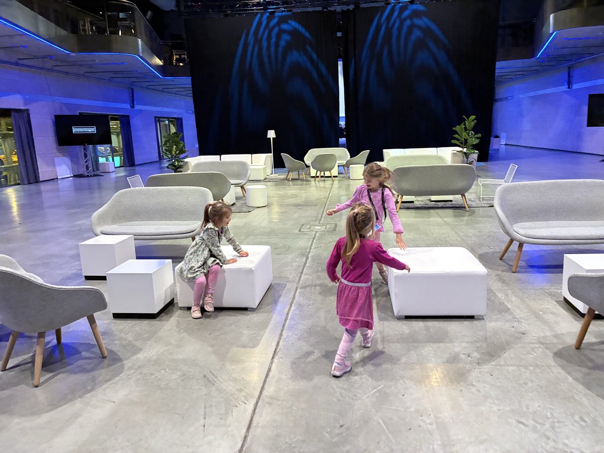 ITKnowledgeBnk's tweet image. Had a great time at #ElasticON Munich at MotorWorld! Amazing talks, great people, and inspiring conversations with the Elastic team and partners like ebcont, SecuInfra, Securix, SVA &amp;amp; Tines.

#ElasticON #Elastic #Networking #TechEvents #Munich #ITKnowledgeBank